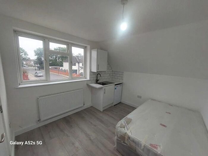 Studio To Rent In Chandos Crescent, Edgware, HA8