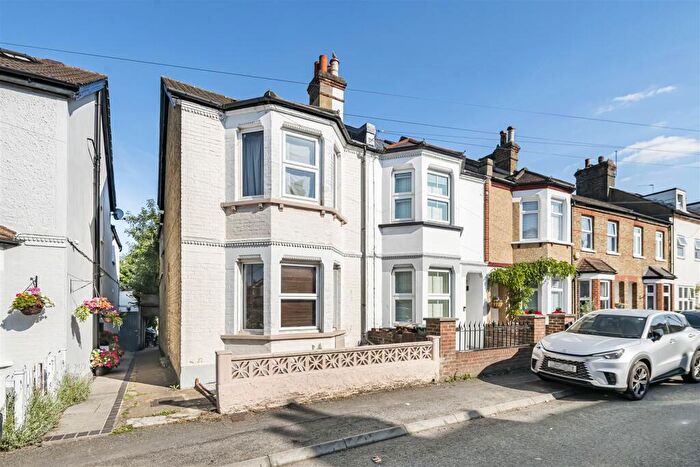3 Bedroom End Of Terrace House For Sale In Belmont Road, Sutton, SM2