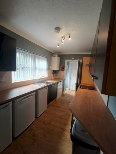 4 Bedroom House To Rent In Cardigan Road, Reading, RG1