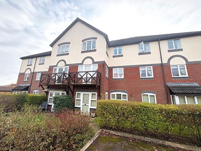 1 Bedroom Flat For Sale In Marlborough Road, Swindon, SN3