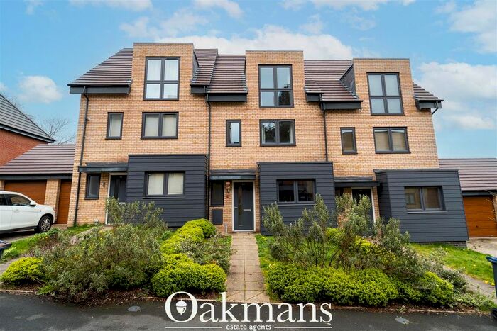 3 Bedroom Property To Rent In New House Farm Drive, Northfield, Birmingham, B31