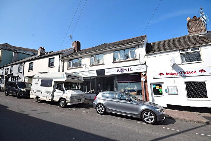 1 Bedroom Flat To Rent In Chingswell Street, Bideford, EX39