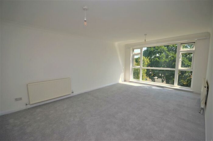 2 Bedroom Flat To Rent In Burnt Ash Hill Lee, SE12