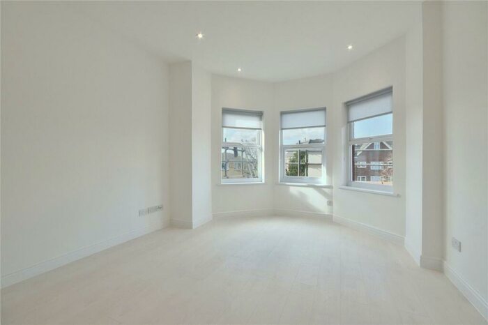1 Bedroom Flat To Rent In Gainsborough Road, Woodside Park, N12
