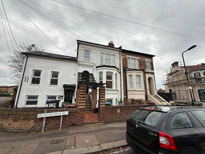2 Bedroom Terraced House For Sale In South Birbeck Road, Leytonstone, E11