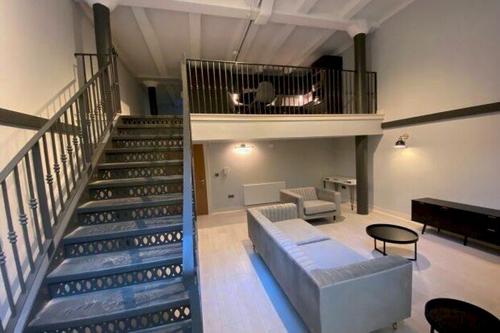 2 Bedroom Flat To Rent In Tobacco Warehouse, Liverpool, L3