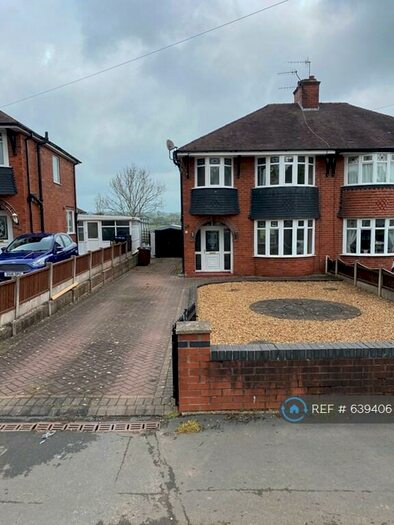 3 Bedroom Semi-Detached House To Rent In Uttoxeter Road, Blythe Bridge, Stoke-On-Trent, ST11