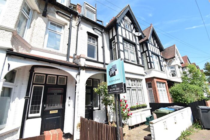 2 Bedroom Flat To Rent In Guilford Avenue, Surbiton, KT5