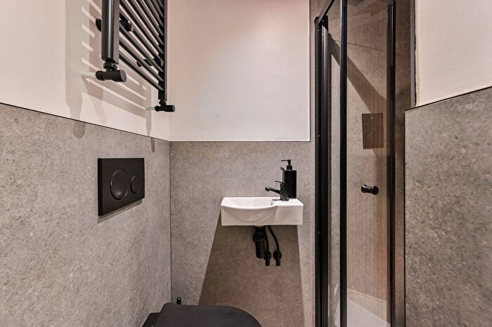 Studio To Rent In Fairholme Road, Barons Court, London, W14