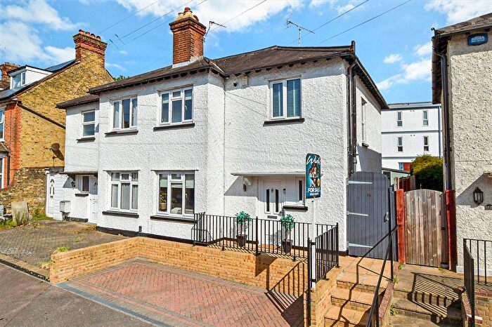 3 Bedroom Semi-Detached House For Sale In Reginald Road, Maidstone, Kent, ME16