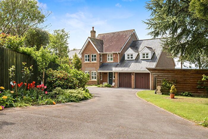4 Bedroom Detached House For Sale In Pinetum Close, Devizes, SN10