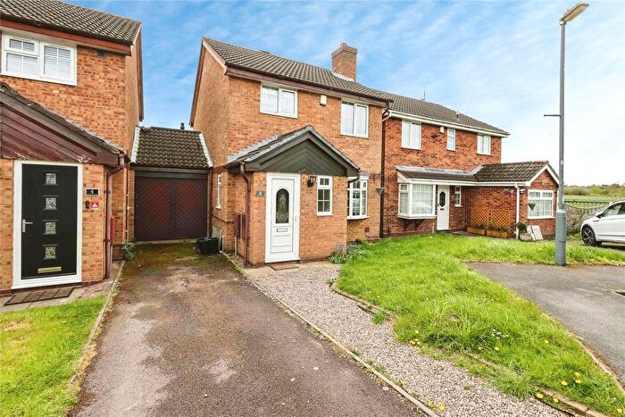3 Bedroom Link Detached House For Sale In Burdons Close, Birmingham, West Midlands, B34