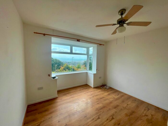 3 Bedroom Maisonette To Rent In Flat, Cromwell Court, The Promenade, Swansea, SA1