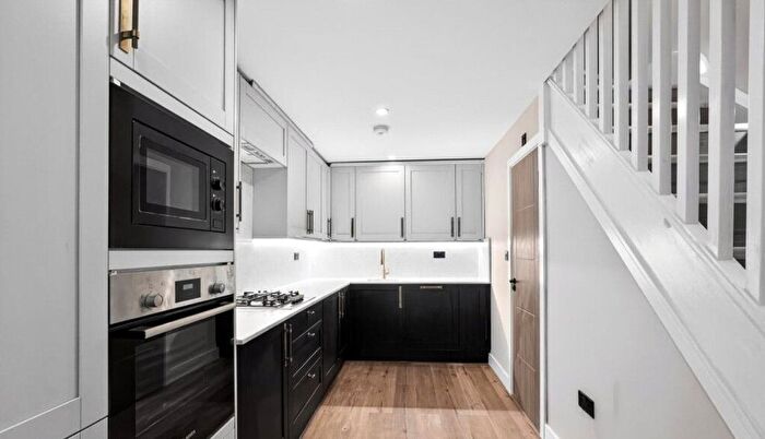 2 Bedroom Flat For Sale In Windmill Road, Croydon, CR0