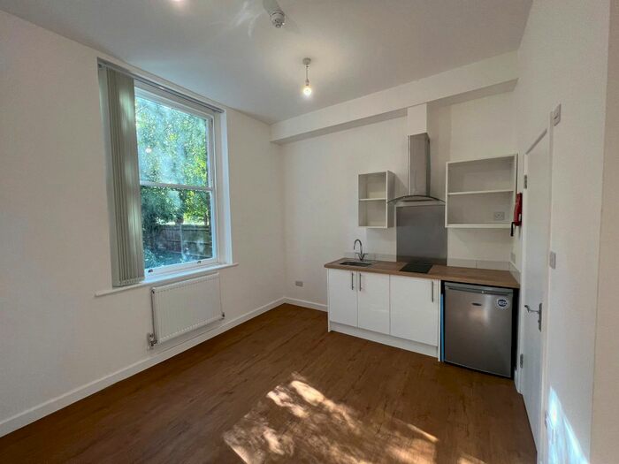 1 Bedroom Studio To Rent In Kingston Road, Teddington, TW11