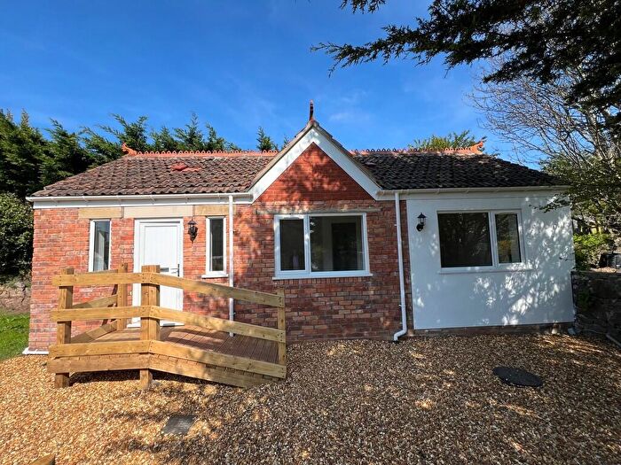 2 Bedroom Coach House For Sale In Milton Road, BS23