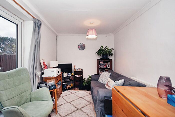 1 Bedroom Flat For Sale In Hottom Gardens, Bristol, Somerset, BS7