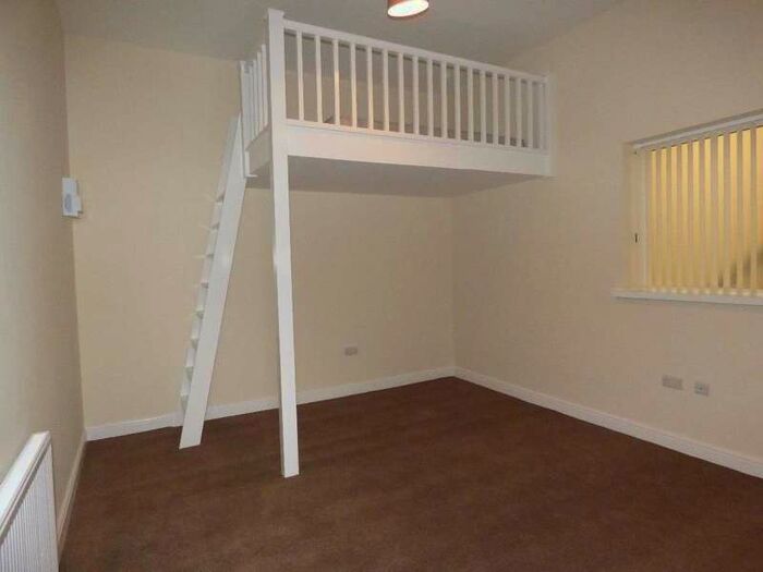 1 Bedroom Studio Flat To Rent In Flat 3, Avenue Road, DN2