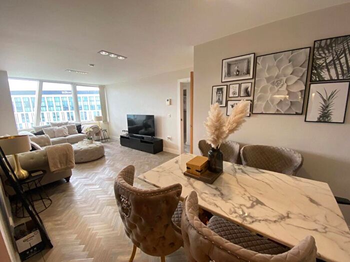 2 Bedroom Flat For Sale In Strand Street, Liverpool, Merseyside, L1