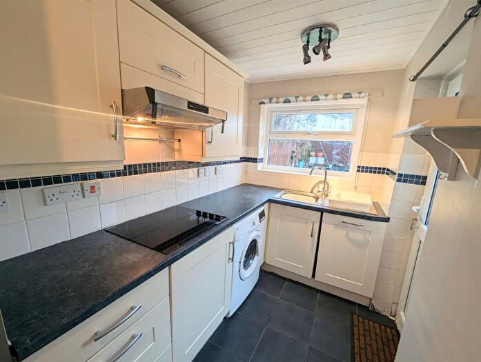 3 Bedroom Semi-Detached House To Rent In Colman Avenue, Wednesfield, Wolverhampton, WV11