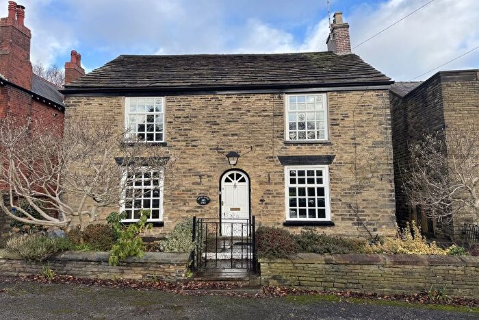 3 Bedroom Detached House For Sale In Hatherlow, Romiley, SK6