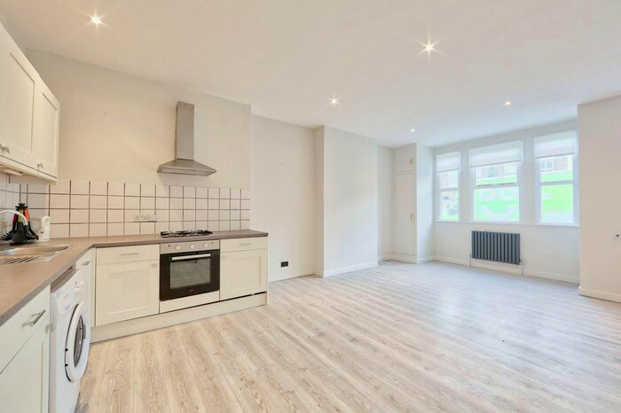 1 Bedroom Flat To Rent In Earlsfield Road, Wandsworth, SW18