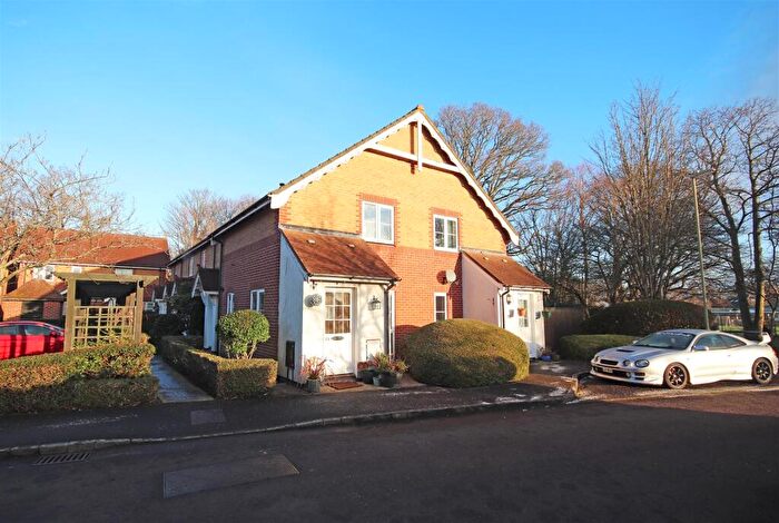 1 Bedroom Apartment To Rent In Vicarage Gardens, Hordle, SO41