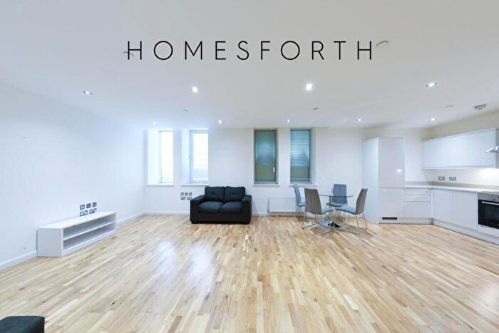 2 Bedroom Apartment To Rent In Emerald House, Lansdowne Road, Croydon, CR0