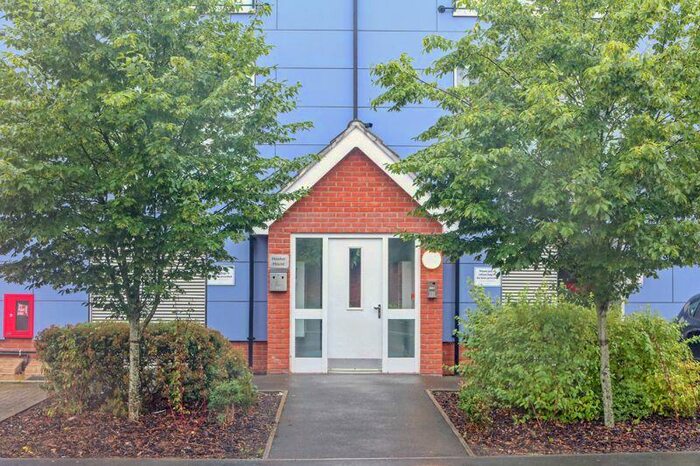 2 Bedroom Flat For Sale In Chadwick Road, Langley, SL3
