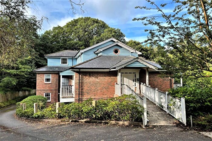 2 Bedroom Flat To Rent In Sandhurst Road, Tunbridge Wells, Kent, TN2