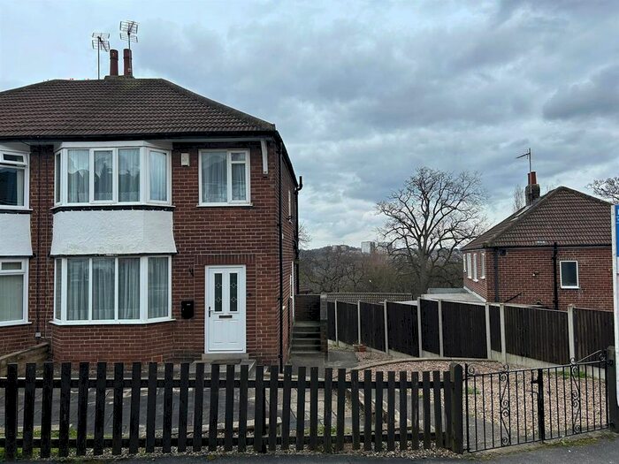 3 Bedroom Semi Detached House To Rent In Gotts Park View, Armley, Leeds, LS12