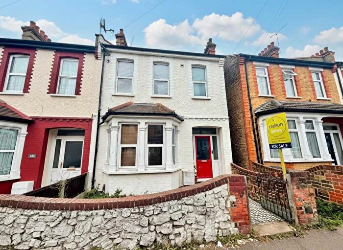 4 Bedroom End Of Terrace House For Sale In Westcliff On Sea * Motivated Seller *, SS0