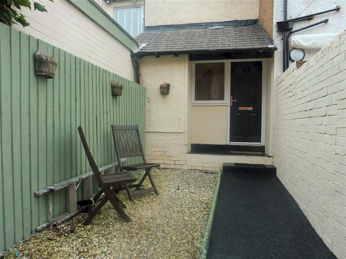 2 Bedroom Apartment To Rent In Rose Lane, Liverpool, L18