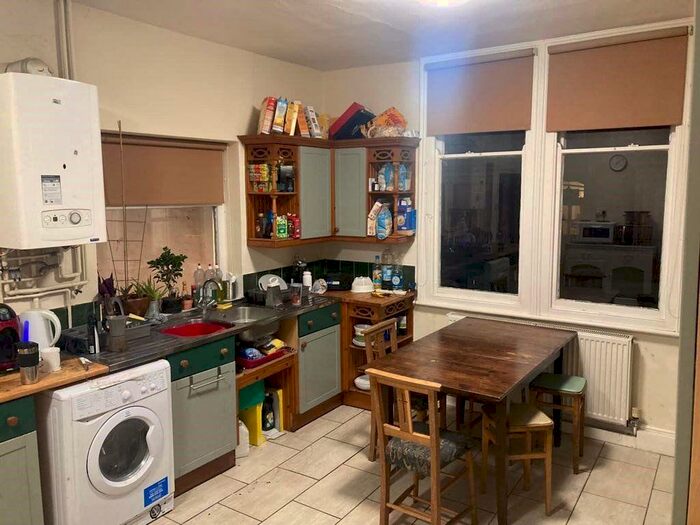 6 Bedroom Property To Rent In College Street, Leicester, LE2