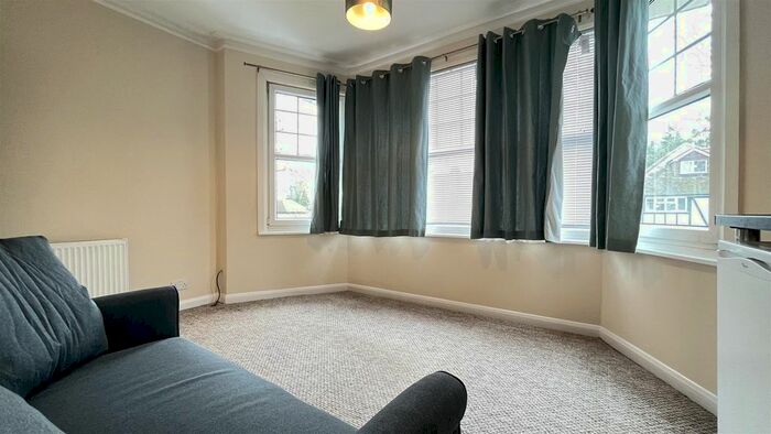 Studio To Rent In Camborne Road, Sutton, SM2