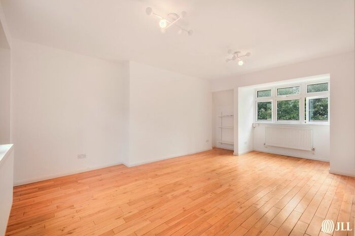 2 Bedroom Flat To Rent In Green Lanes, London, N4
