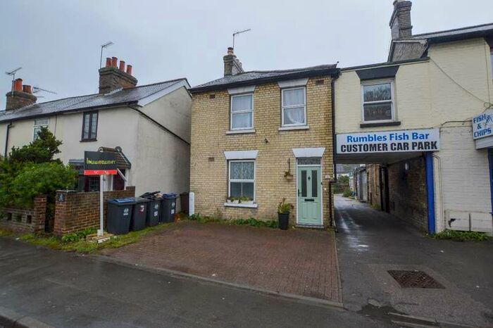 3 Bedroom Link Detached House To Rent In Sawbridgeworth, CM21