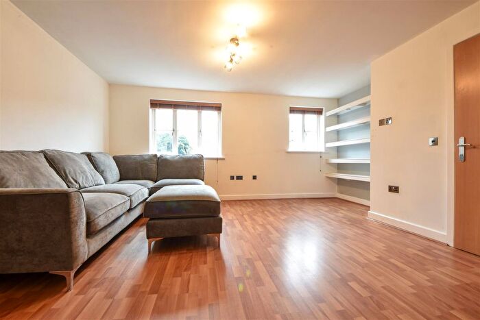 2 Bedroom Flat To Rent In Coach House Mews, Coventry Road, Warwick, CV34