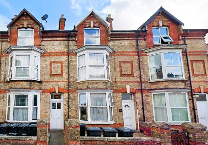 1 Bedroom Flat To Rent In Cheddon Road, Taunton, TA2