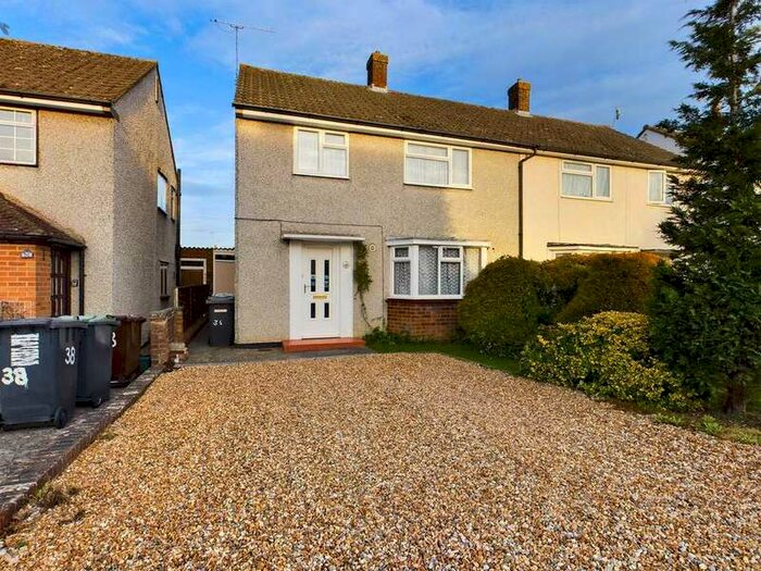 3 Bedroom Semi-Detached House For Sale In Greenfrith Drive, Tonbridge TN10