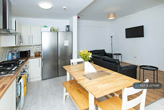 6 Bedroom Terraced House To Rent In Portman Rd, Liverpool, L15