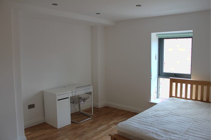 3 Bedroom Flat To Rent In Falconars Court, Newcastle Upon Tyne, NE1