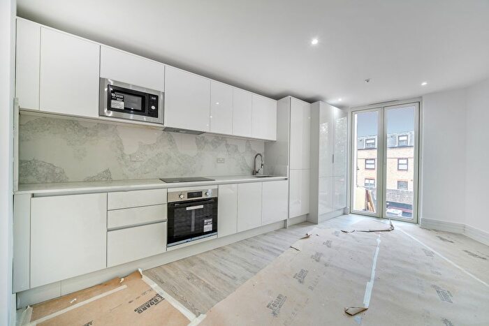 2 Bedroom Flat To Rent In Greenwich High Road, London, SE10