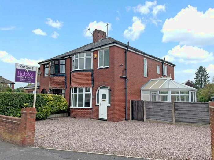 3 Bedroom Semi-Detached House To Rent In The Avenue, Shaw, OL2