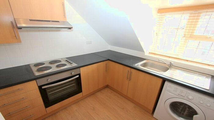 3 Bedroom Flat To Rent In The Arcade, Maxwell Road, Beaconsfield HP9