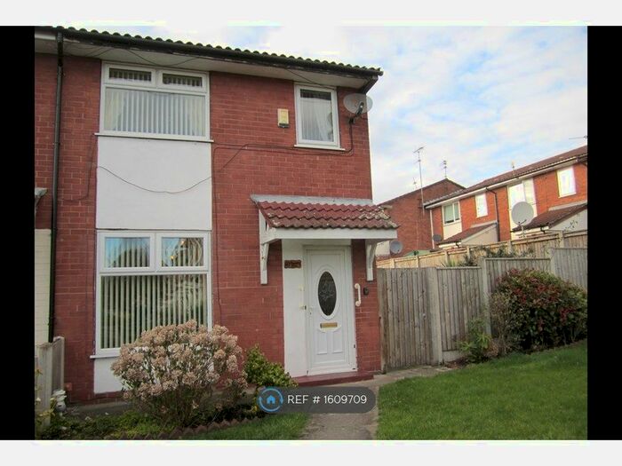 3 Bedroom End Of Terrace House To Rent In Nuneaton Drive, Manchester, M40