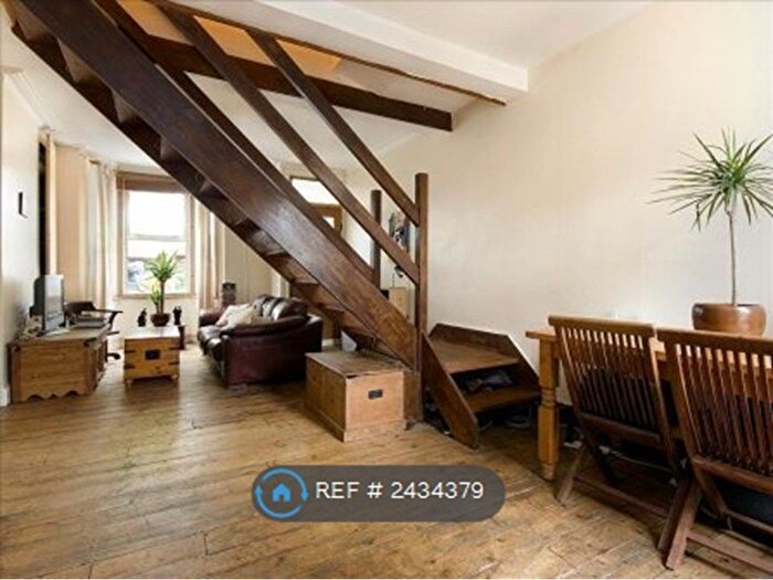 2 Bedroom Terraced House To Rent In Trumpington Road, London, E7