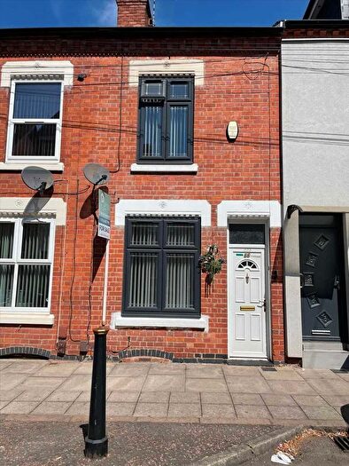 3 Bedroom Terraced House For Sale In Earl Howe Street, Leicester, LE2