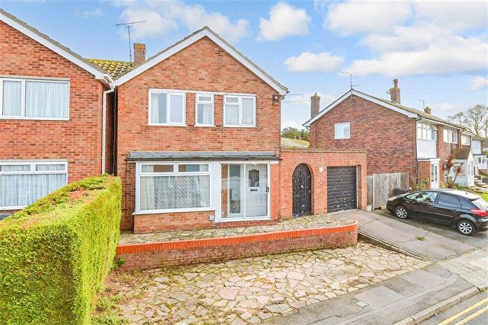 3 Bedroom Link Detached House For Sale In Shirley Avenue, Ramsgate, Kent, CT11