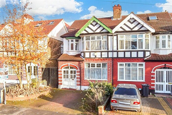 3 Bedroom End Terrace House For Sale In Abercorn Gardens, Chadwell Heath, Essex, RM6